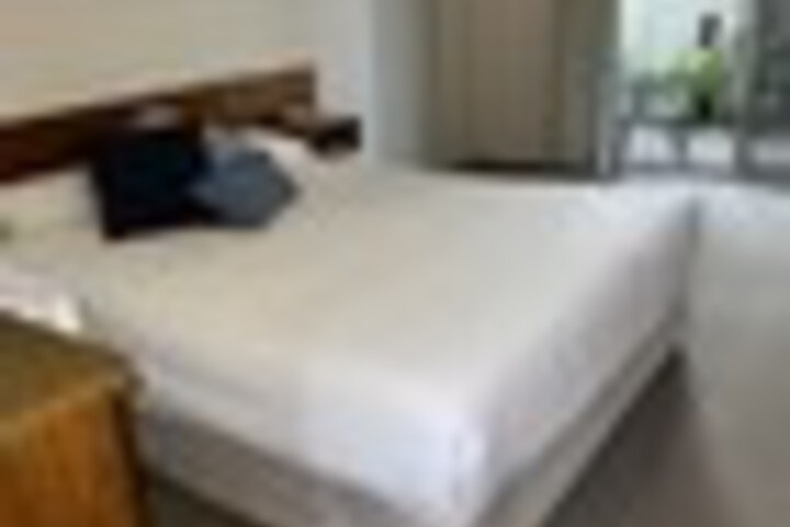Room 11 of 24