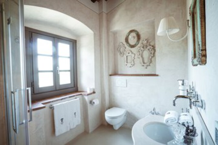 Room 7 of 89