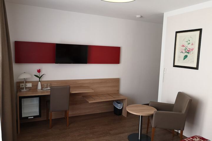 Room 52 of 145