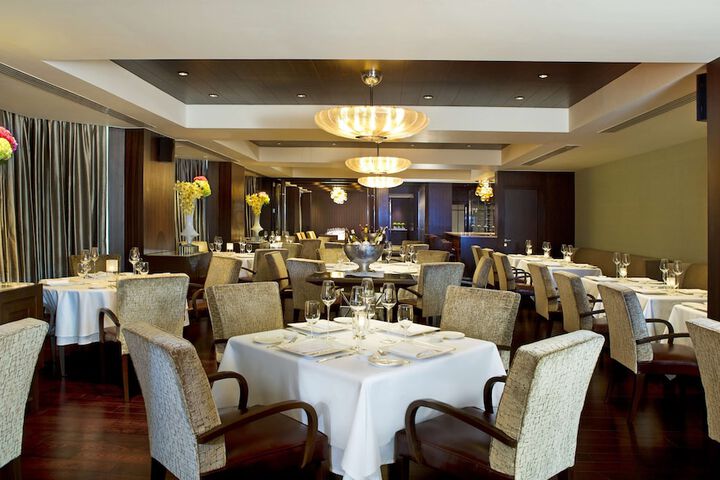 Dining 73 of 87