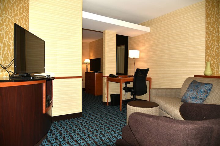 1 Standard King Bed Room (8 of 13)