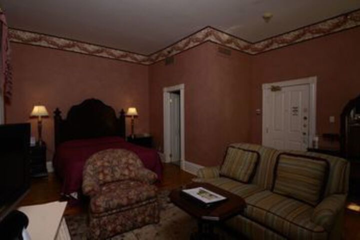 Room 7 of 15