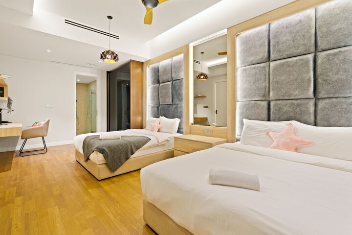 Room 69 of 216