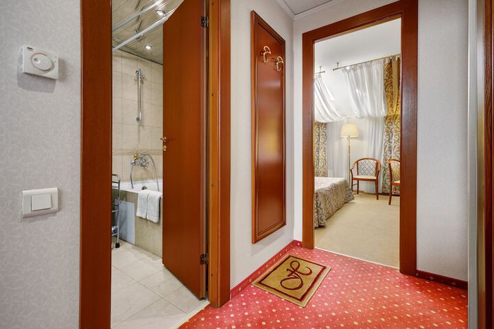 Room 17 of 56