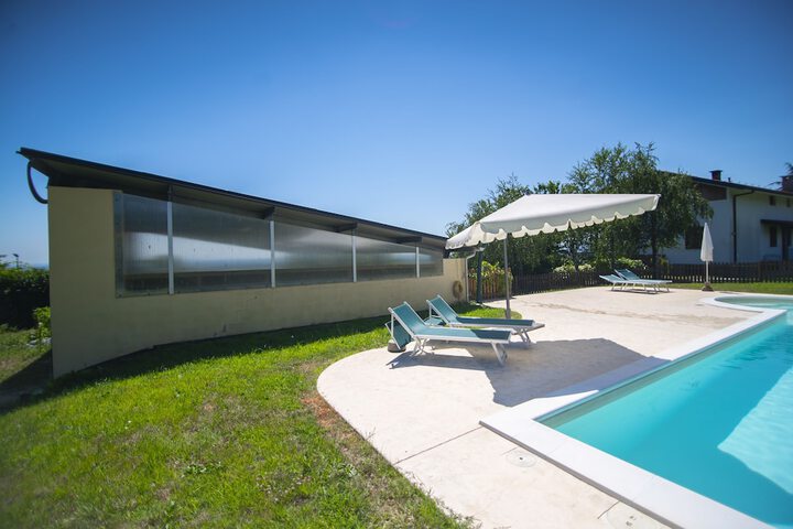 Pool 56 of 77