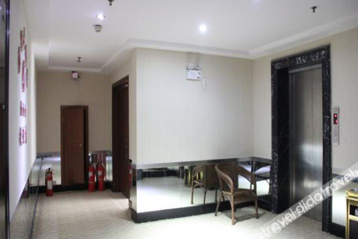 Hotel Interior 10 of 21