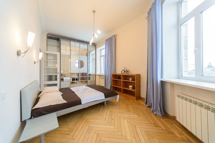 Room 3 of 23