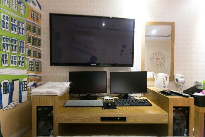 Room 27 of 42