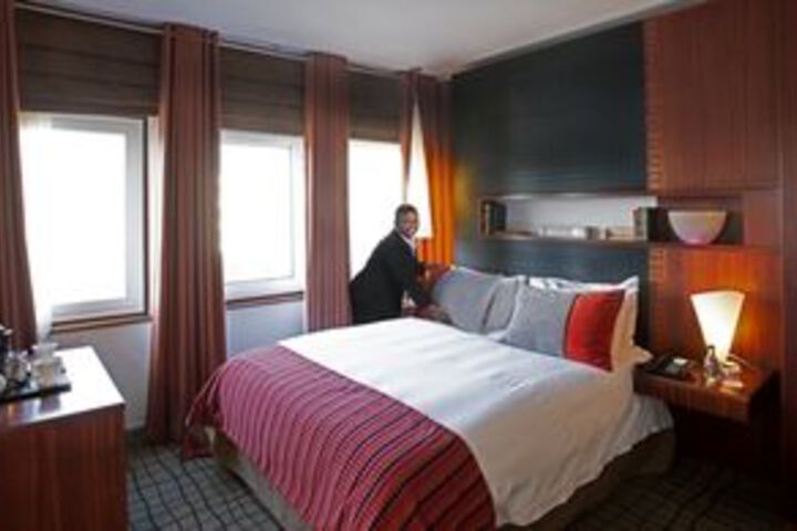 Room 33 of 69