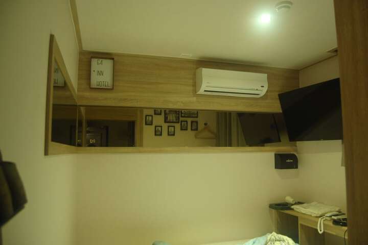 Room 7 of 42