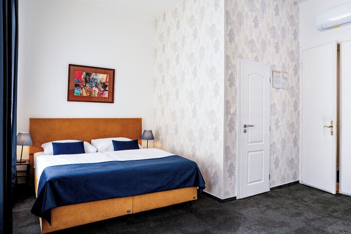 Room 19 of 30