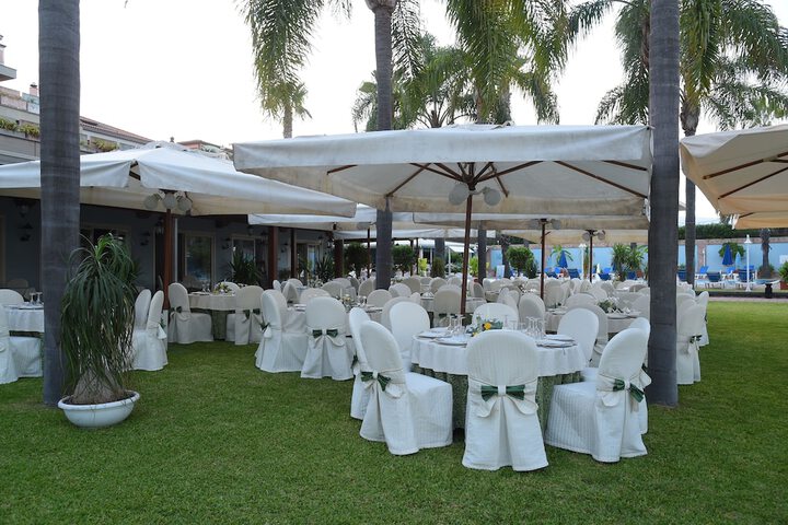 Hotel Entry