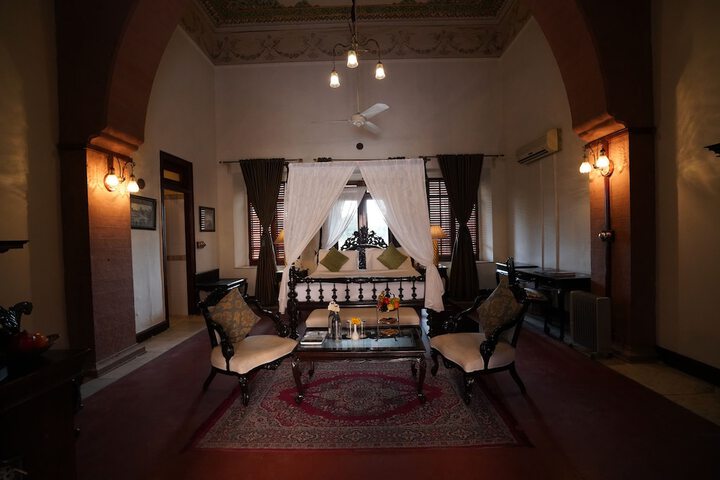 Room 14 of 50