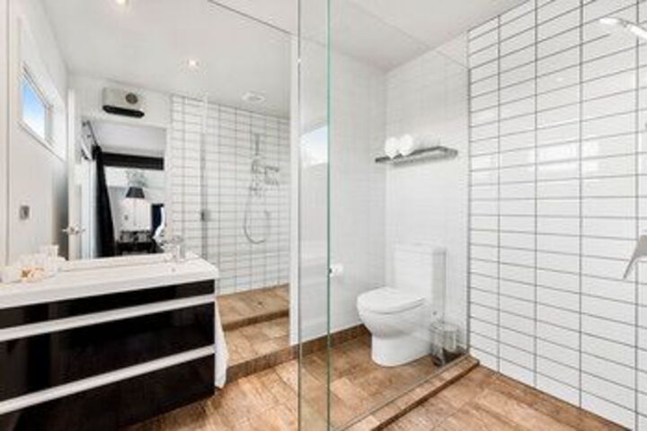 Room 4 of 21