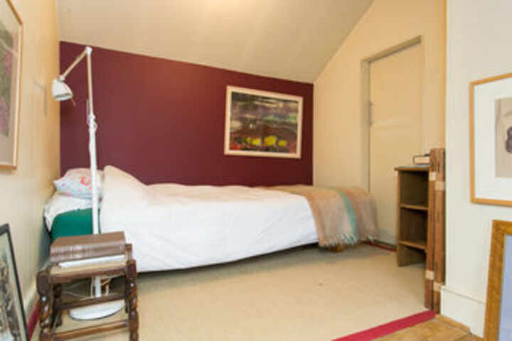 Room 16 of 65