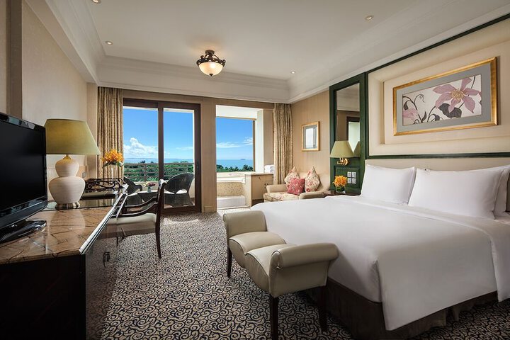 Room 3 of 46