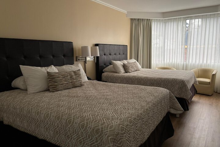 Room 8 of 22