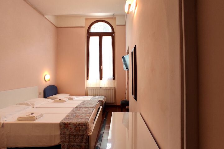 Room 14 of 52