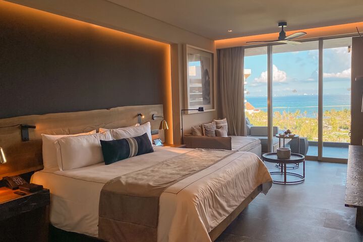 Room 11 of 140