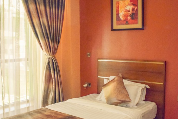 Room 15 of 71