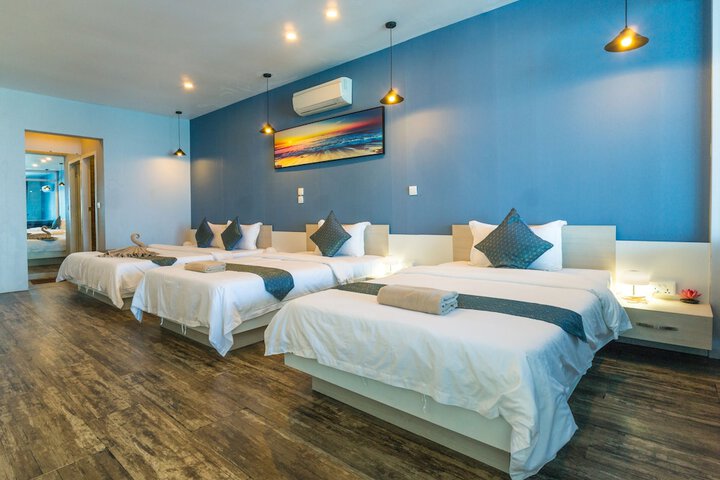 Room 5 of 91