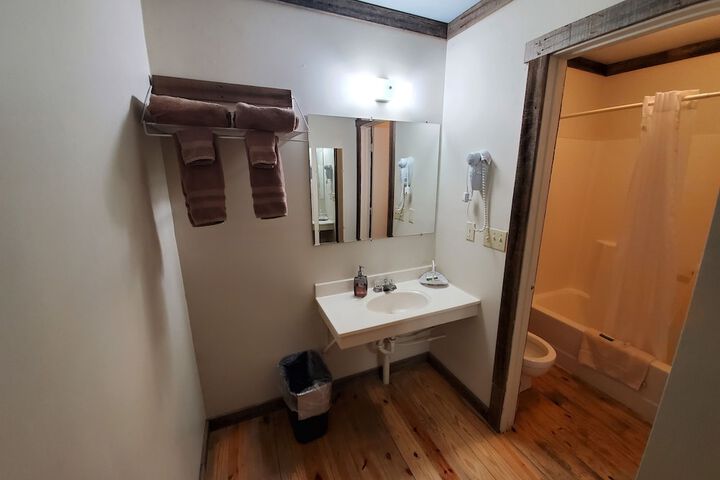 Room 25 of 55