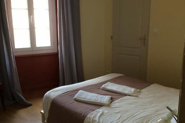 Room 6 of 15