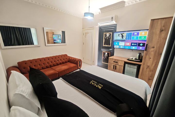 Room 44 of 71