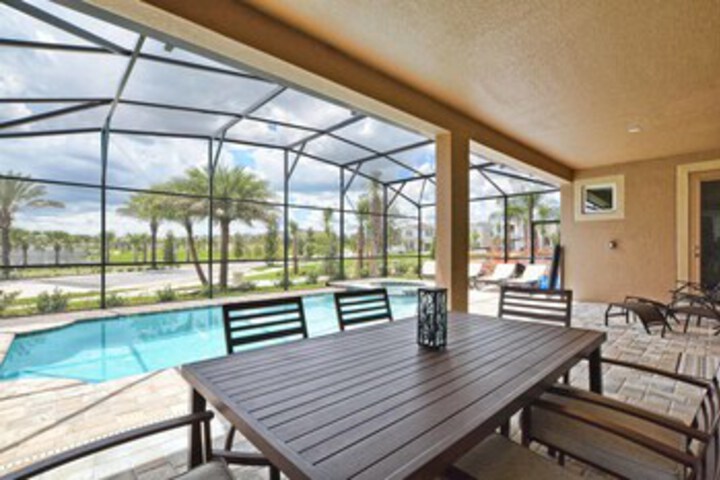 Pool 20 of 49