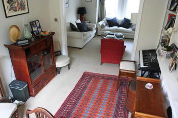 Room 25 of 28