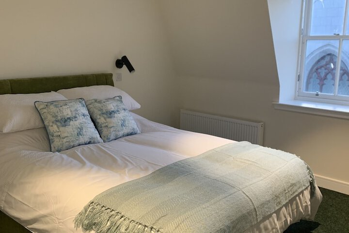 Room 8 of 19