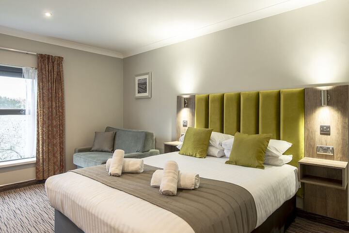 Room 27 of 100