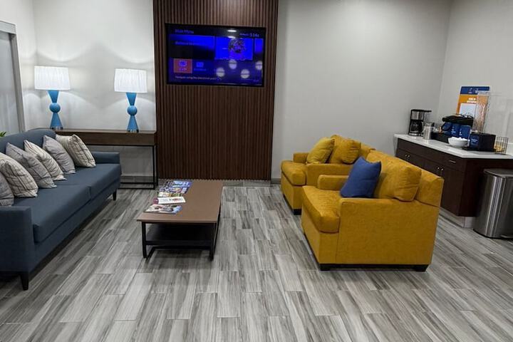 Hotel Interior 10 of 49