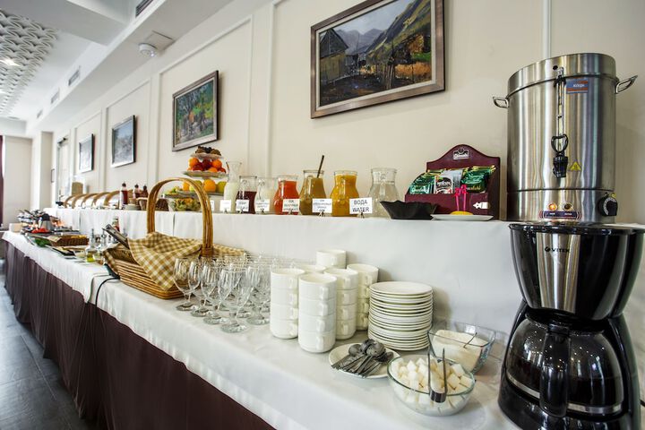 Breakfast/Coffee Service 87 of 129
