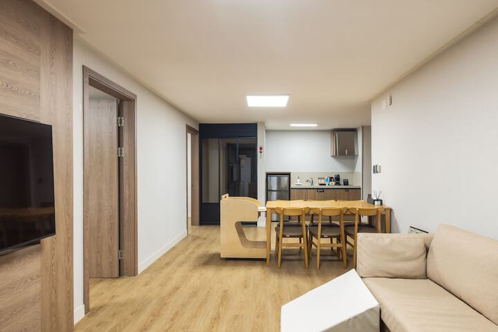 Room 13 of 81