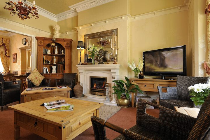 Guest Lobby
