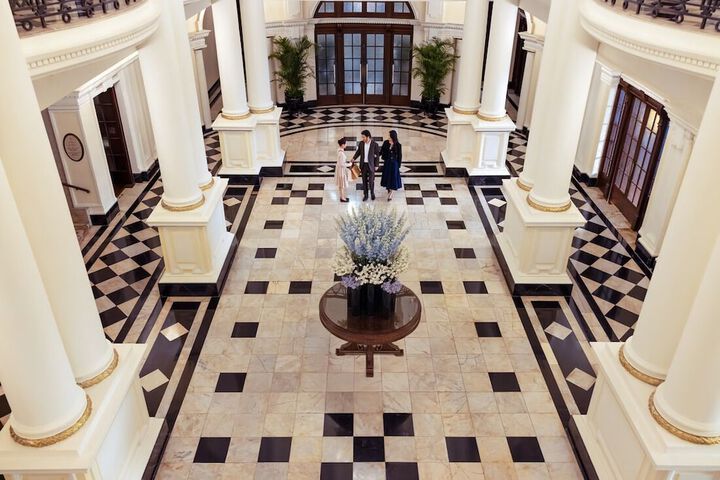 Entrance & Lobby