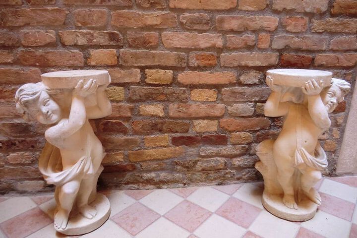 Hotel Entry