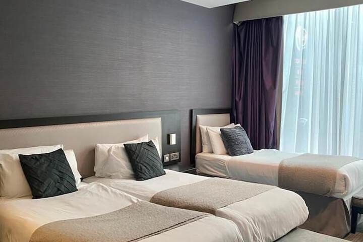 Room 16 of 60