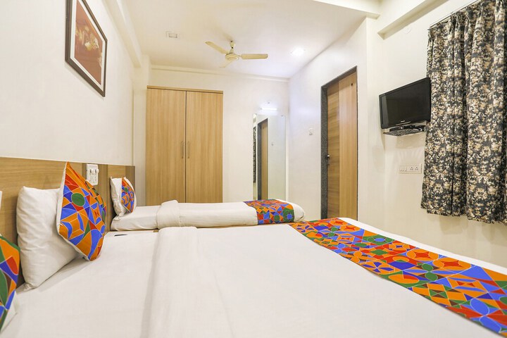Room 14 of 40