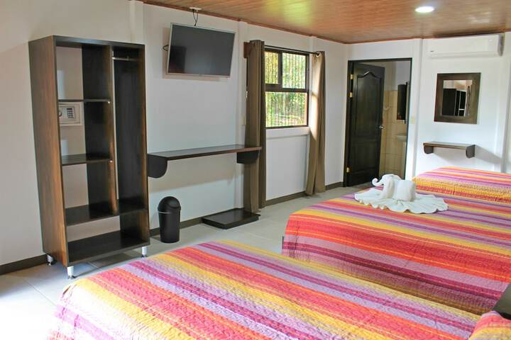 Room 18 of 117