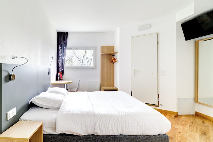 Room 17 of 54