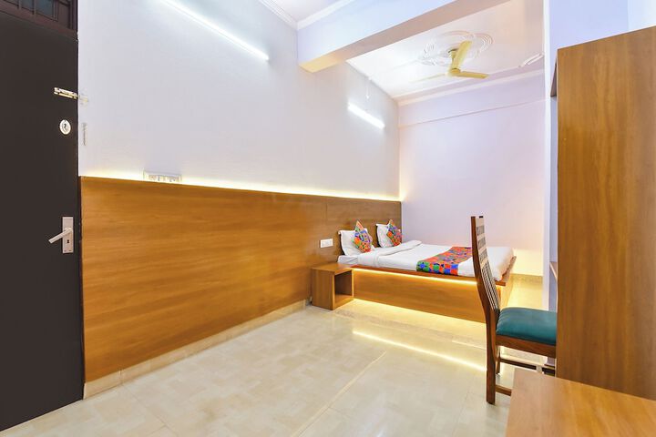 Room 10 of 36