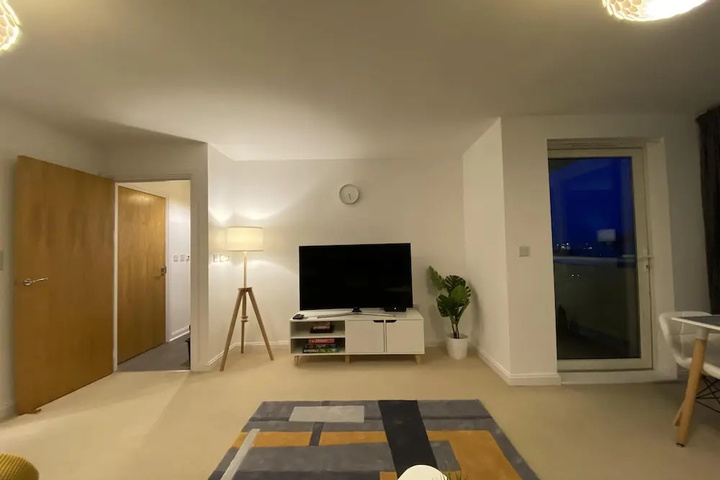Room 11 of 24