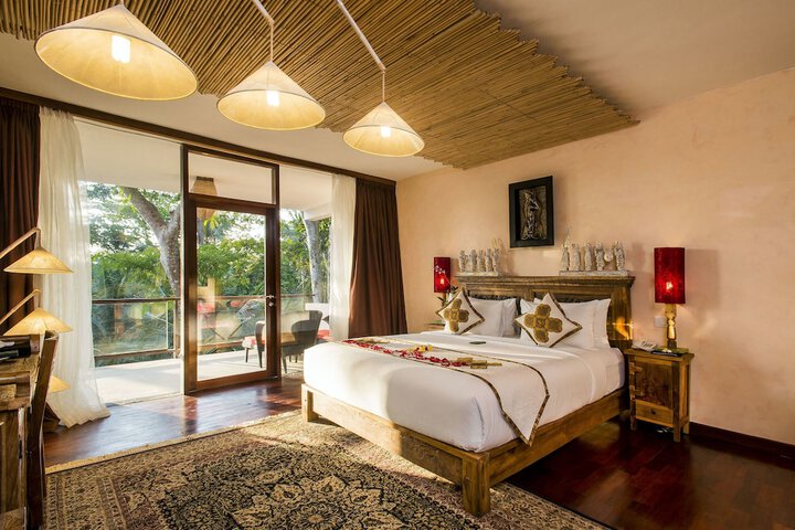 Room 3 of 25