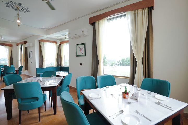 Dining 63 of 86