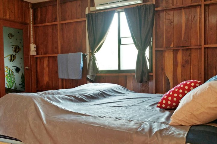Room 8 of 35