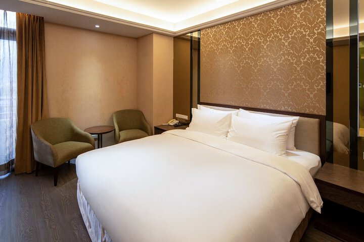 Room 50 of 120
