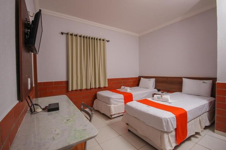 Room 14 of 30