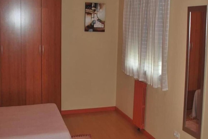 Room 6 of 34